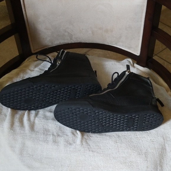 Giuseppe zanotti Design - Picture 6 of 8